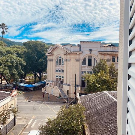 Hotel Thermas Da Mantiqueira - Pocos De Caldas - De Frente Para A Praca Central E Relogio Floral Zewnętrze zdjęcie